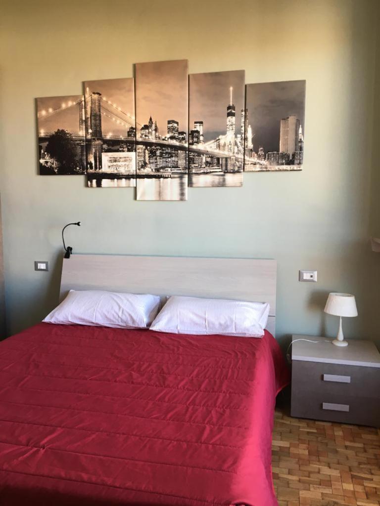 Pellico Stylish Apartments Cuneo Værelse billede